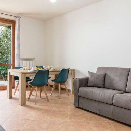 A Casa Di Laura With Pool And Free Bikes Apartman Ronchi  Kültér fotó