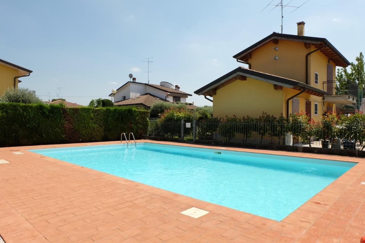 A Casa Di Laura With Pool And Free Bikes Apartman Ronchi  Kültér fotó